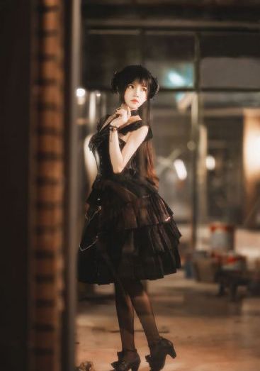 射进高冷女教师子宫里