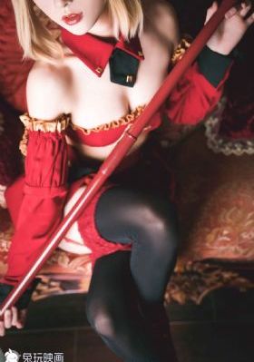 满足不了欲望的女邻居的诱惑